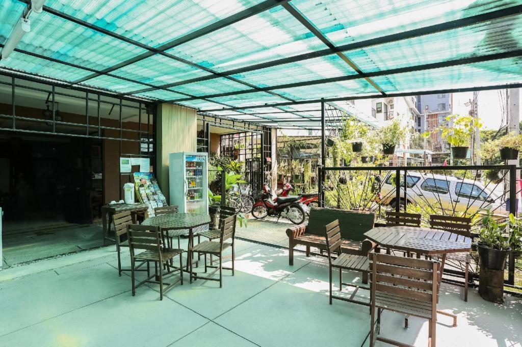 OYO 339 Nakara Boutique Chiang Mai Hotel Bagian luar foto